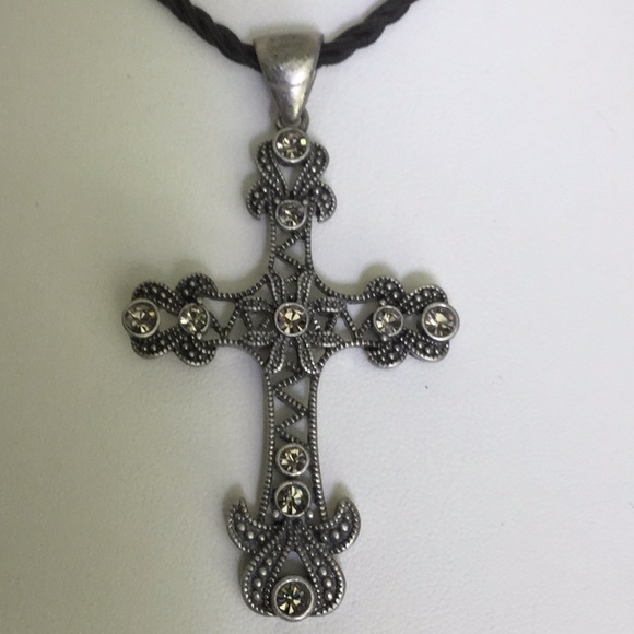 Lia Sophia Jewelry - Vtg.LiaSophia 18”W/2”Ext,Black Braided CordW/Cross